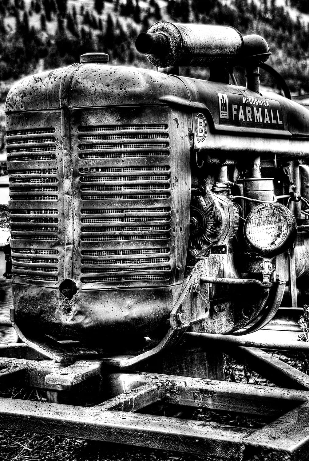 an old farm tractor